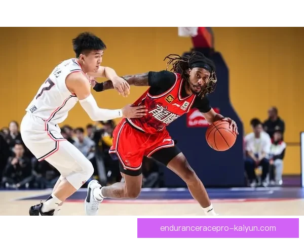 广州队防守数据持续提升，近期表现稳健备受关注