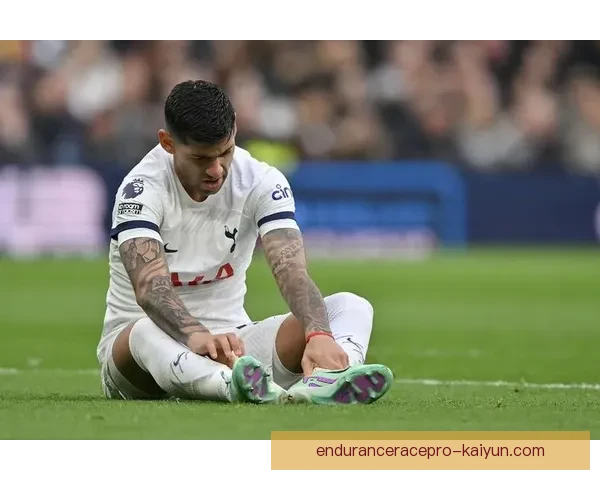 热刺球迷对 Son 的狂热状态持续，表现稳健引发关注神支柱