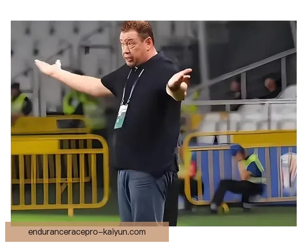 上海申花在八万人主场的表现稳健，近期状态回暖备受关注