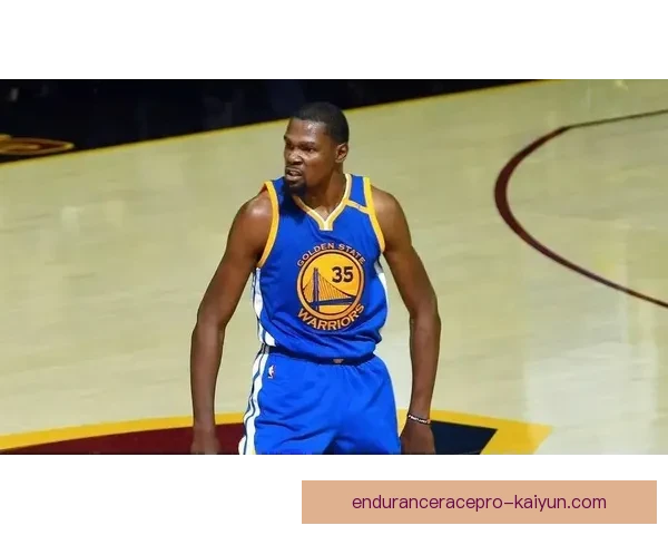 乔尔·马蒂普近期状态回暖，展现出稳定的防守能力与领导风范